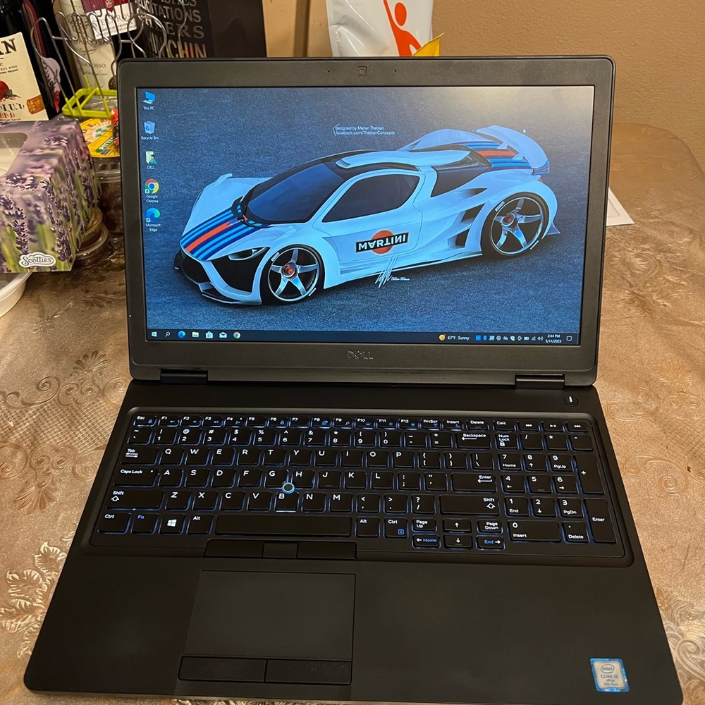 Dell Latitude E5570 Laptop 15.6inch/ intel i5-6300/ 8GB RAM/ 256GB SSD